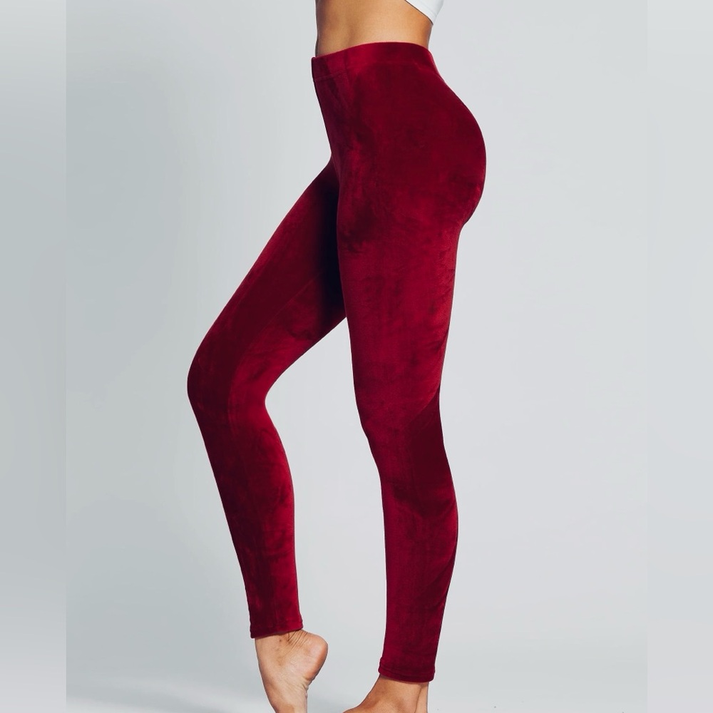 ROMEO & JULIET COUTURE Dark Burgundy Red Velvet Leggings Pants